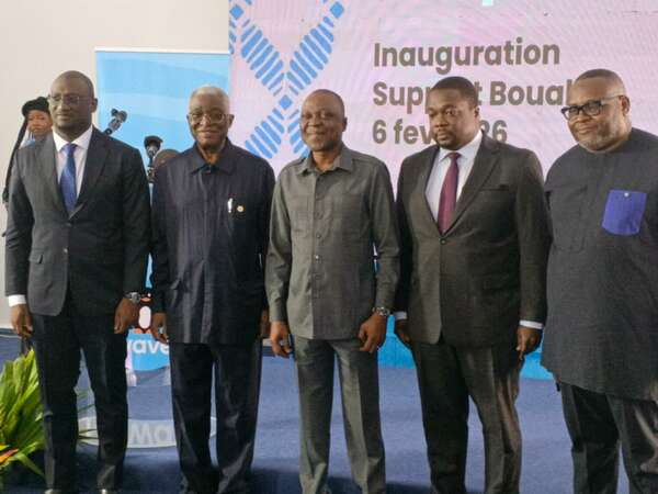 LE MAIRE AMADOU KONÉ INAUGURE LE NOUVEAU CENTRE DE SERVICE CLIENT WAVE